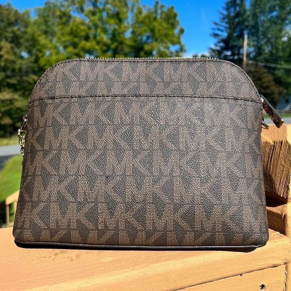 Michael Kors Cindy Large Dome Crossbody Brown MK Logo Leather NWT - Picture 2 of 3